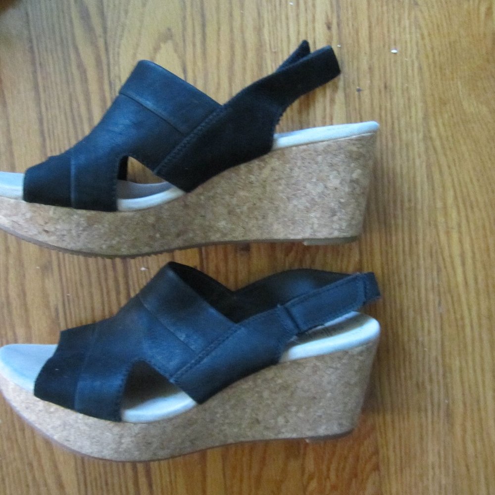 CLARK'S COLLECTION  SOFT  CORK WEDGE SANDALS - 10 - BLACK